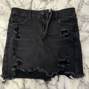 Size 0 American Eagle Black Distressed Denim Skirt
